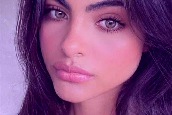 15 escort profiles in Wallhausen, Germany. Browse companions, services, rates and book online. Incall and outcall available.