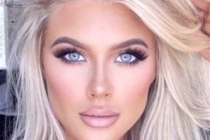 Abigail, 24, a chestnut blue-eyed slavic companion based in Innerbraz. Offering 69, Domination, Girlfriend Experience, Erotic Massage, Couples. Available for...