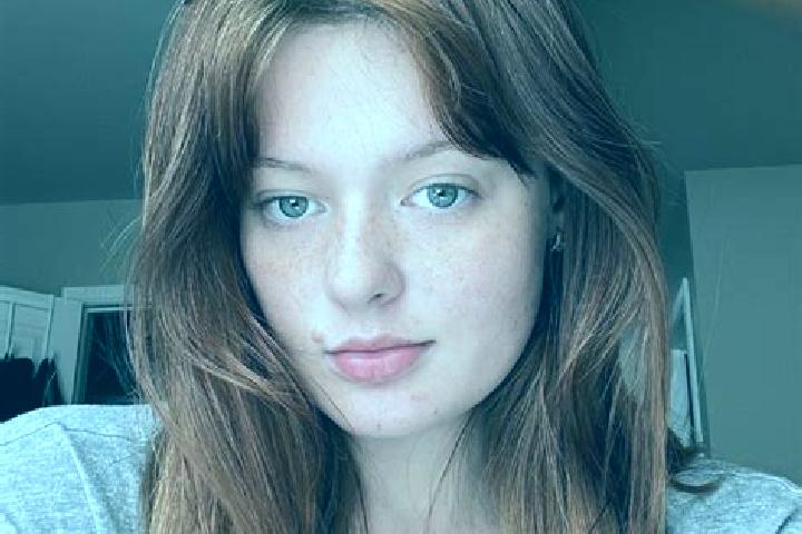Addison, 20, a dark blonde brown-eyed middle eastern companion based in Nagyhalasz. Offering OWO, Massage, BDSM. Available for incall and outcall, day and ev...