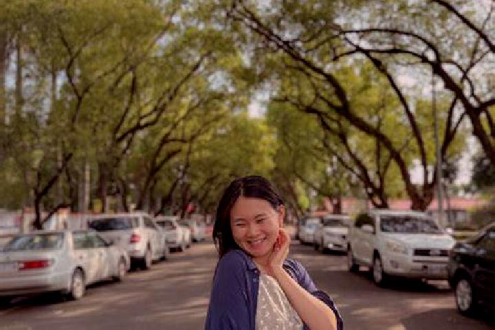 Alice, 20, a black blue-eyed ebony companion based in Gereneng. Offering Couples, BDSM, Fetish, Prostate Massage. Available for incall and outcall, day and e...