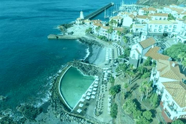 Alice, 20 — Escort in Talco, United States