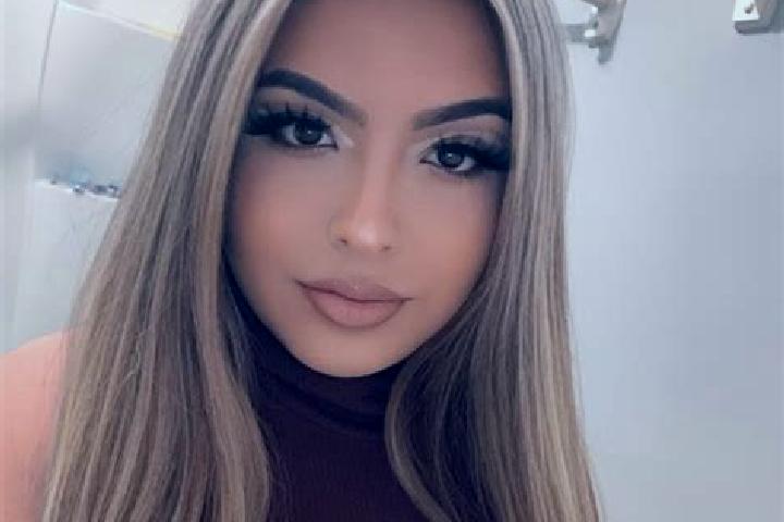 Alice, 37, a platinum blonde green-eyed indian companion based in Gaimersheim. Offering BDSM, Couples, GFE. Available for incall and outcall, overnight booki...