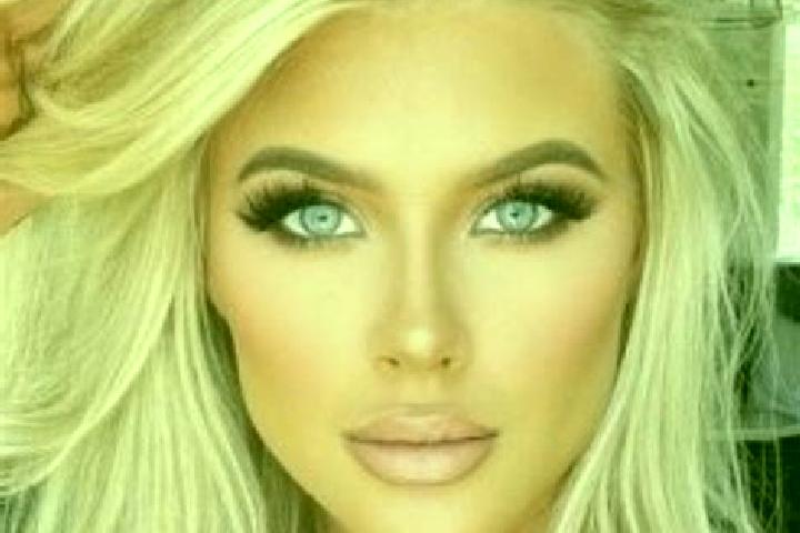 Amelia, 30, a red dark-eyed mixed companion based in Torri di Quartesolo. Offering Travel Companion, Girlfriend Experience, GFE. Available for incall and out...