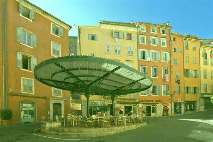 Aria, 21 — Escort in Castana, Italy