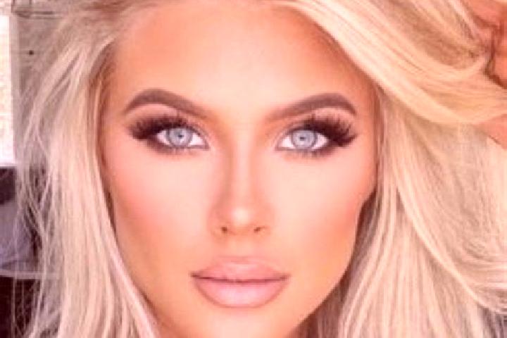 Ariana, 20, a red brown-eyed slavic companion based in Krinec. Offering Striptease, GFE, Couples. Available for incall and outcall, day and evening dates.