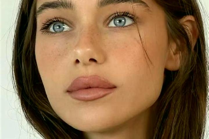 Ariana, 21, a brunette hazel-eyed european companion based in Pogana. Offering Dinner Date, CIM, Girlfriend Experience, GFE. Available for incall and outcall...