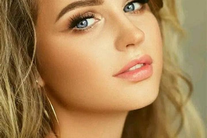 Ariana, 33 — Escort in Nea Kios, Greece