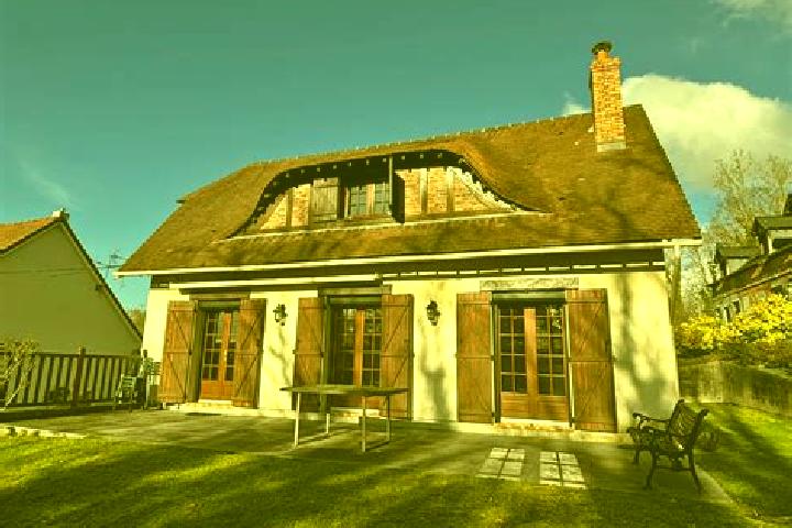 Aurora, 21, a brunette brown-eyed asian companion based in Bahay. Offering Couples, BDSM, GFE. Available for incall and outcall, day and evening dates.