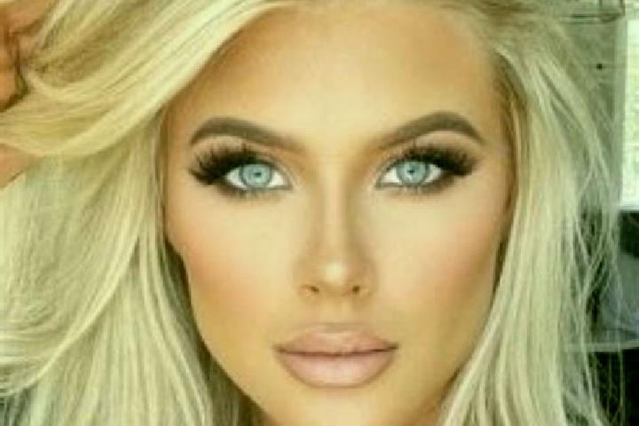 Aurora, 23, a chestnut brown-eyed latina companion based in Ujar. Offering OWO, GFE, Duos. Available for incall and outcall, day and evening dates.