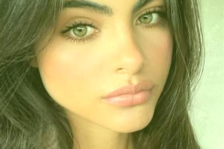 Aurora, 27, a chestnut brown-eyed mediterranean companion based in Sinegorsk. Offering Massage, Overnight, Dinner Date, Tantra. Available for incall and outc...