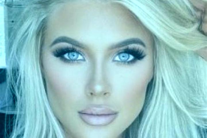 Aurora, 28, a red green-eyed slavic companion based in Langenselbold. Offering Dinner Date, Tantra, GFE. Available for incall and outcall, day and evening da...