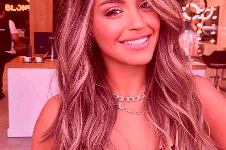 Chloe, 31, a chestnut grey-eyed caribbean companion based in Sant Agnello. Offering OWO, Massage, A-Level. Available for incall and outcall, overnight bookin...