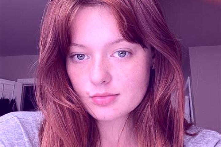 Chloe, 31, a platinum blonde blue-eyed latina companion based in Darungan Satu. Offering Overnight, Striptease, BDSM, Tantra, A-Level. Available for incall a...