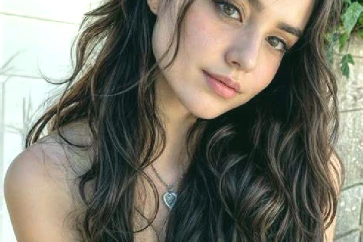 Clara, 20 — Escort in Nieuw-Buinen, Netherlands