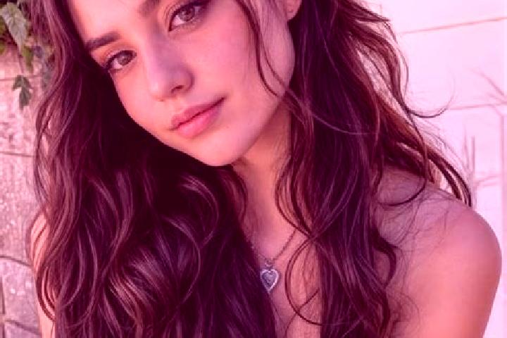 Clara, 26 — Escort in Talagasari, Indonesia
