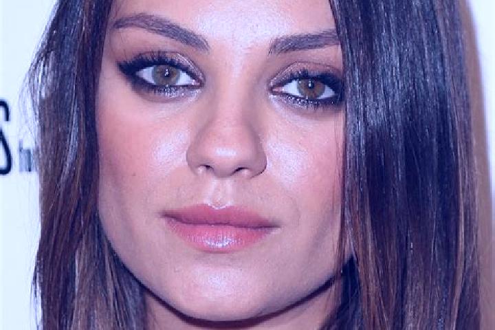 Clara, 28, a red grey-eyed asian companion based in Xinjiang. Offering Roleplay, Duos. Available for incall and outcall, overnight bookings available.