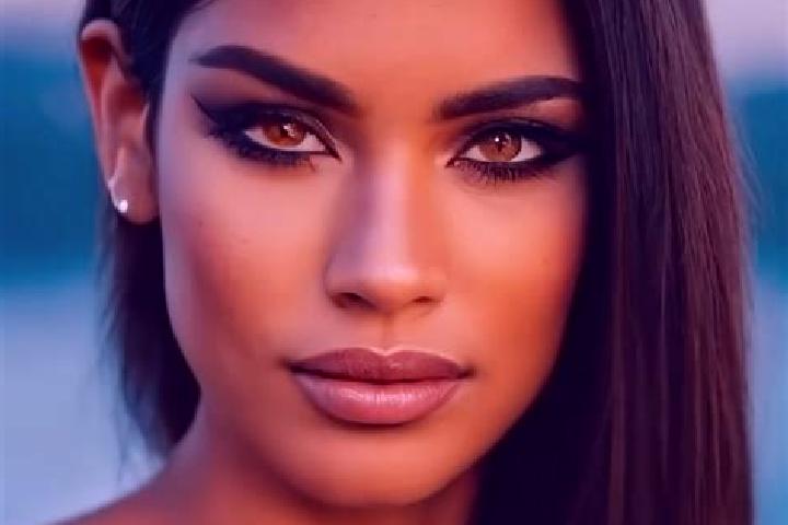 Eleanor, 20, a dark blonde brown-eyed mediterranean companion based in Yashan. Offering A-Level, Couples. Available for incall and outcall, day and evening d...
