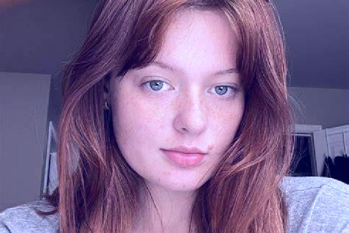 Eleanor, 24 — Escort in St Andrews, Australia