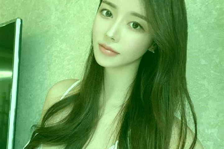 Eleanor, 31 — Escort in Mayor Buratovich, Argentina