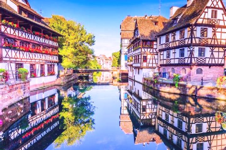 Elizabeth, 26 — Escort in Frenstat pod Radhostem, Czech Republic