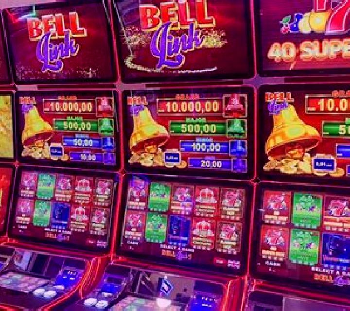 Ella, 20, a chestnut amber-eyed slavic companion based in Francavilla al Mare. Offering Prostate Massage, A-Level, Party Girl, BDSM. Available for incall and...