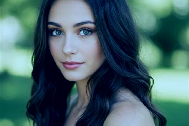 Ella, 23, a dark blonde brown-eyed mixed companion based in Lessebo. Offering Party Girl, 69, Erotic Massage, GFE, BDSM. Available for incall and outcall, da...