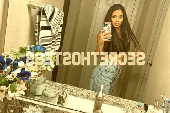 Ellie, 33 — Escort in Pedra Azul, Brazil