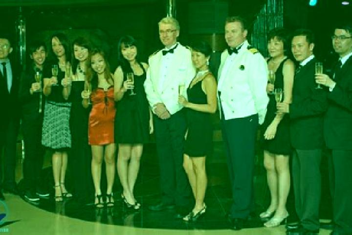 Emily, 33, a red green-eyed latina companion based in Tiancheng. Offering Deep French Kissing, Dinner Date, OWO. Available for incall and outcall, day and ev...