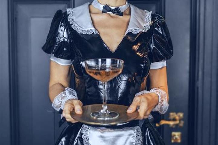 Emma, 32, a black amber-eyed indian companion based in Doerscheid. Offering A-Level, GFE, Dinner Date. Available for incall and outcall, day and evening dates.