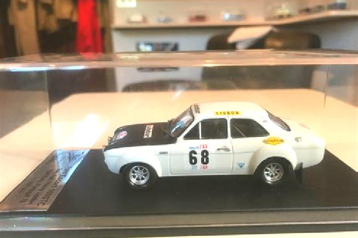 escort Alpine