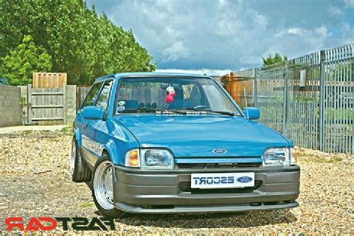 escort Bhalukdubi