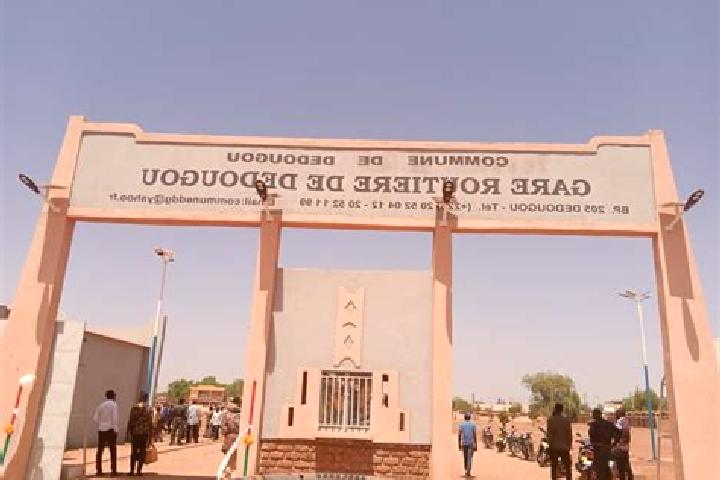 escort Dedougou