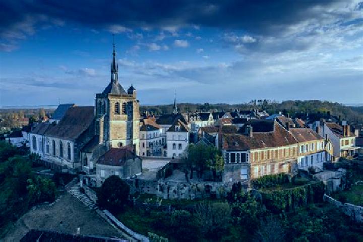 escort Ervy-le-Chatel