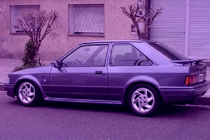 escort Grossweil