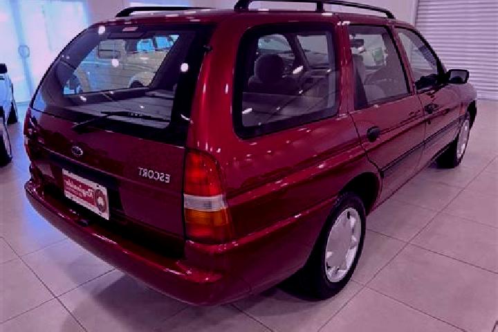 escort Nova Crixas