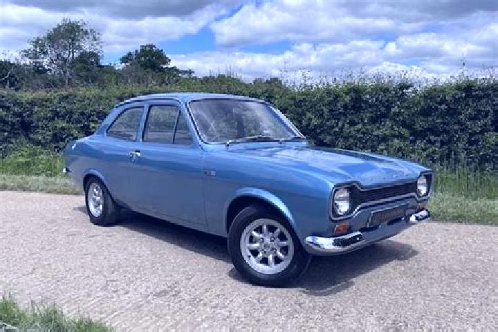 escort Plesio