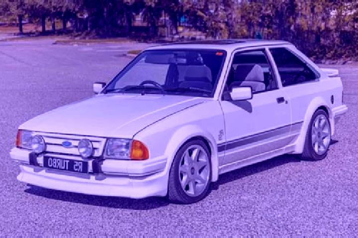 escort Pullur