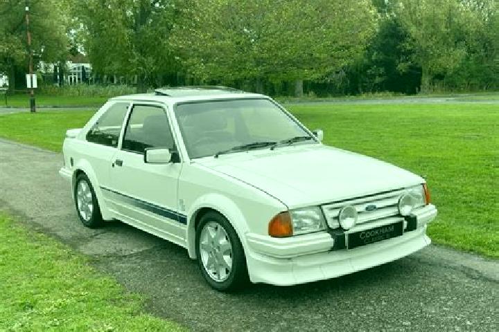 escort Si Somdet