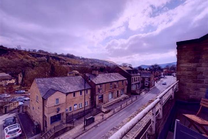escort Uppermill