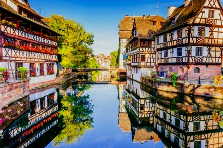Escorts Galich, Russia — Local Companions