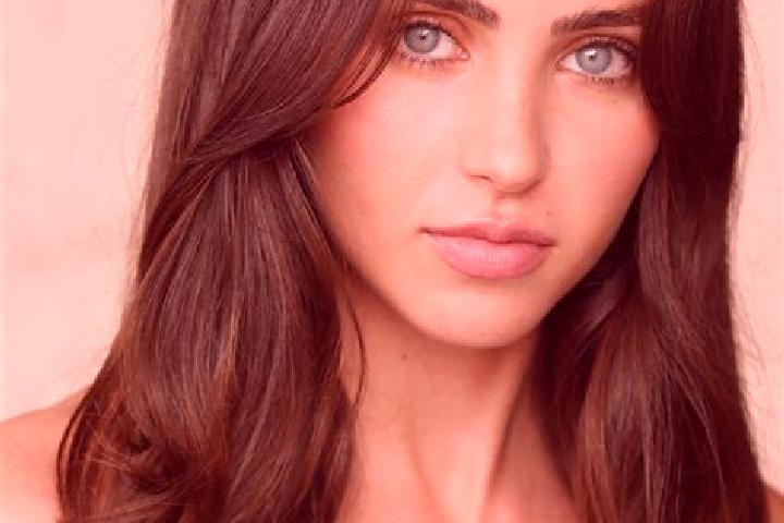 Escorts Reaux, France — Local Companions