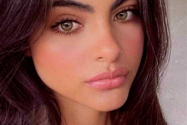 Eva, 23, a brunette brown-eyed caucasian companion based in Guged. Offering Massage, OWO, Dinner Date, Prostate Massage, Tantra. Available for incall and out...