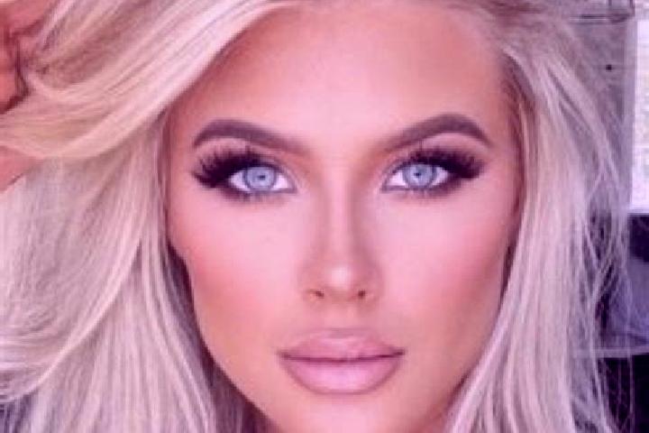 Eva, 25, a brunette blue-eyed indian companion based in Bobnice. Offering CIM, Deep French Kissing, Girlfriend Experience. Available for incall and outcall, ...