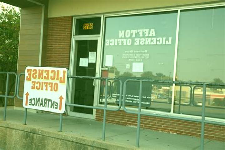 Eva, 25, a brunette grey-eyed latina companion based in Urdorf / Heidenkeller. Offering Massage, Striptease, 69. Available for incall and outcall, overnight ...