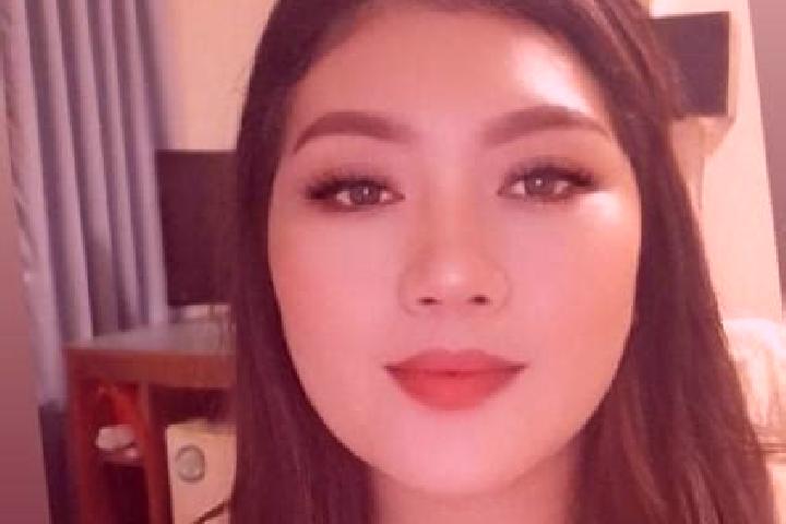 Eva, 39, a chestnut grey-eyed slavic companion based in Tha Kham. Offering Prostate Massage, 69, CIM, A-Level. Available for incall and outcall, day and even...