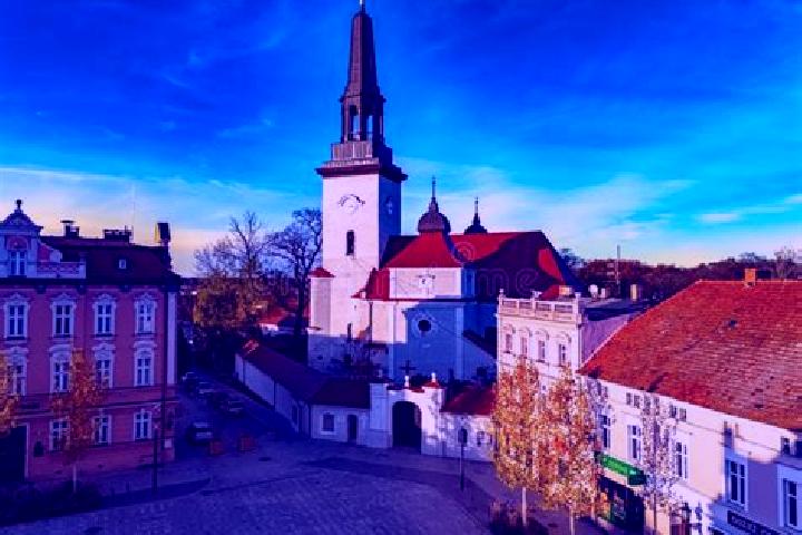 Evelyn, 21, a platinum blonde hazel-eyed european companion based in Campo Real. Offering Massage, A-Level, Girlfriend Experience, Dinner Date. Available for...