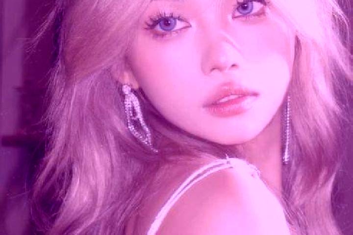 Grace, 38, a blonde brown-eyed latina companion based in Lughignano. Offering BDSM, Travel Companion, Party Girl, Duos, CIM. Available for incall and outcall...