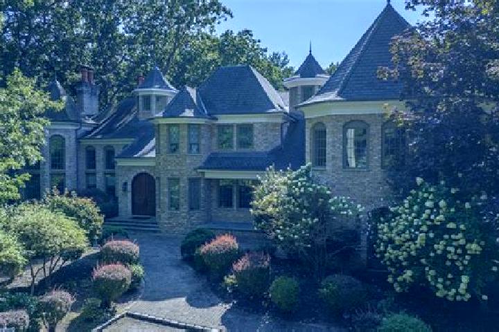 Hannah, 21, a dark blonde hazel-eyed mixed companion based in Vilaplana. Offering Couples, Duos, OWO. Available for incall and outcall, day and evening dates.