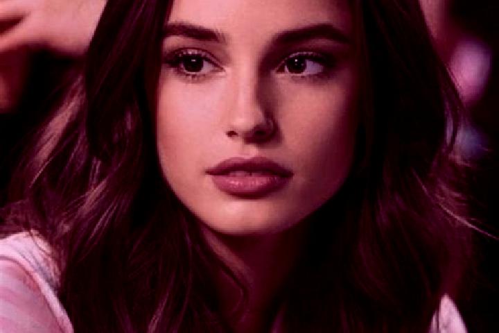 Hannah, 27, a chestnut blue-eyed latina companion based in Castell Arquato. Offering Dinner Date, A-Level, Girlfriend Experience, Overnight. Available for in...