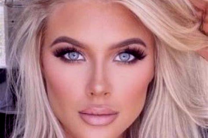 Harper, 24, a platinum blonde amber-eyed ebony companion based in Red Bay. Offering Girlfriend Experience, Massage, Couples, OWO. Available for incall and ou...